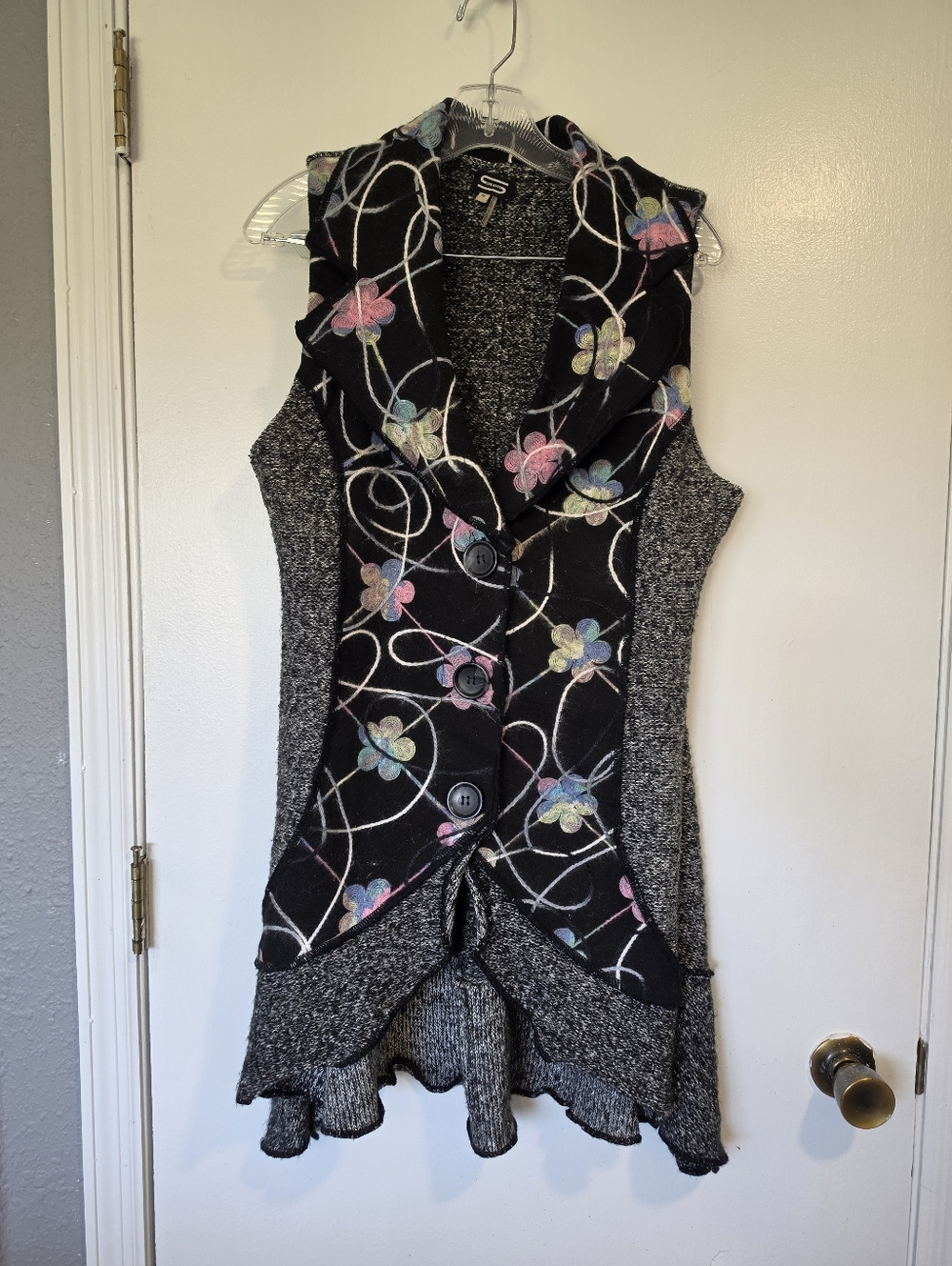 Sioni Studio Floral Long Vest, Medium